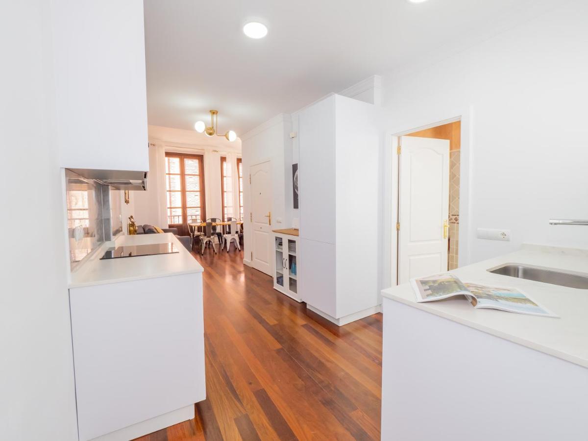 Gran Constitucion Plaza Malagamanagement Apartment ภายนอก รูปภาพ